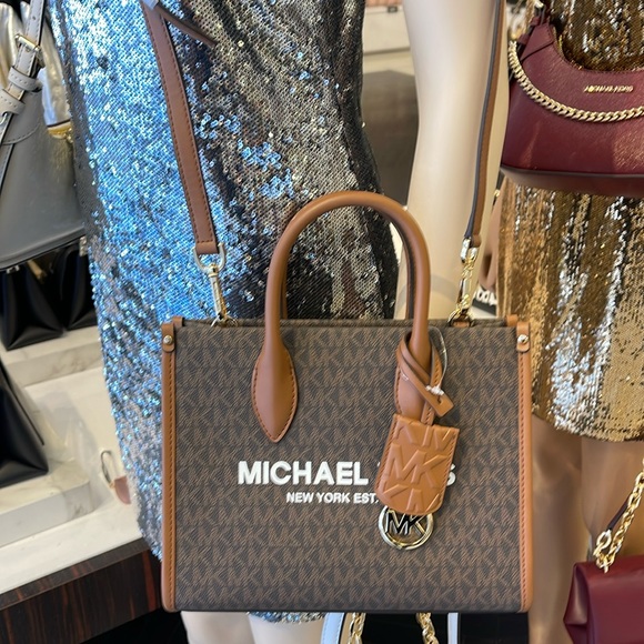 MICHAEL KORS
Mirella Small Logo Crossbody Bag
Brown 
NWT - Picture 10 of 16